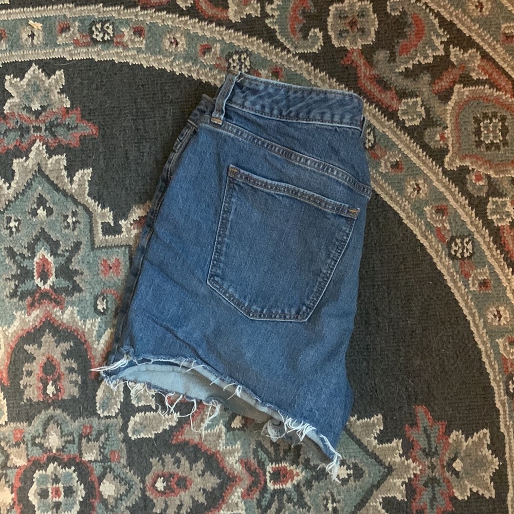 Universal Thread Shorts - Picture 4 of 5